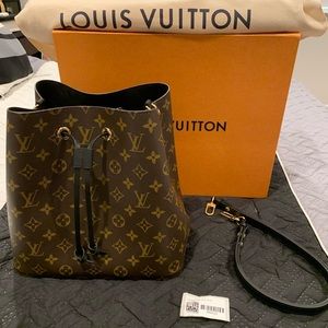 Like new, Louis Vuitton NeoNoe bag